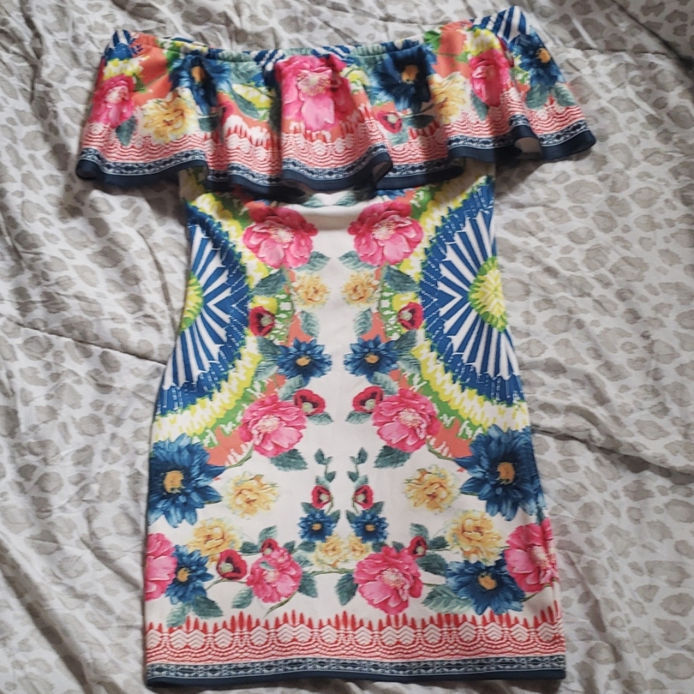 Dress - Picture 3 of 4